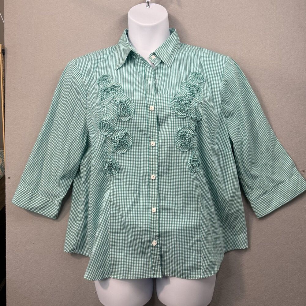 CJ Banks Blouse Womens 1X Green Gingham Plaid 3D Floral Rosette Applique Shirt